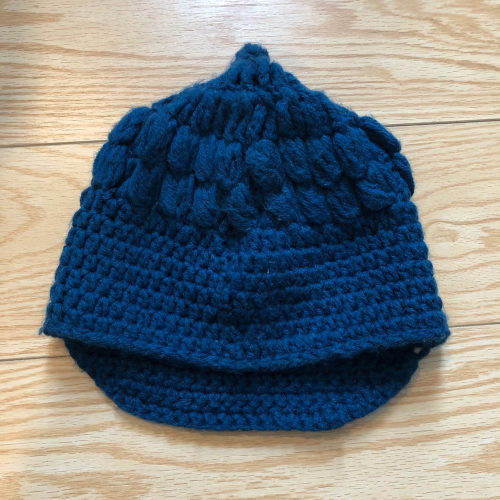 Dark green beanie knit w extended length in back